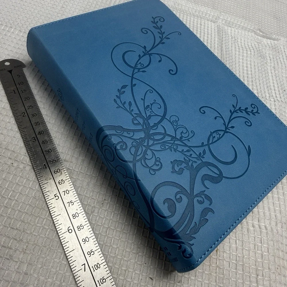 ESV Holy Bible Student Study Bible Sky Blue Ivy Design Imitation Leather New
